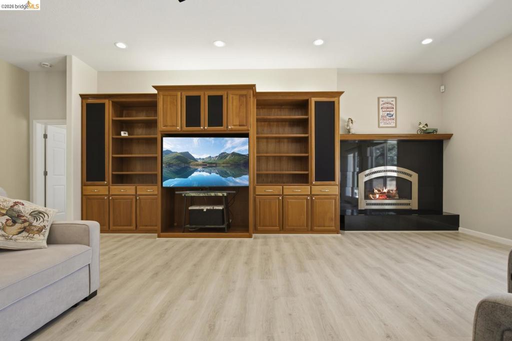 15620 Curtis Cir Property Photo 45