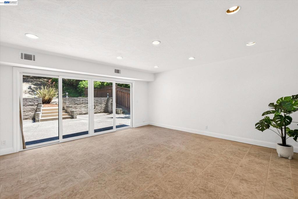 5775 Cold Water Dr Property Photo 16