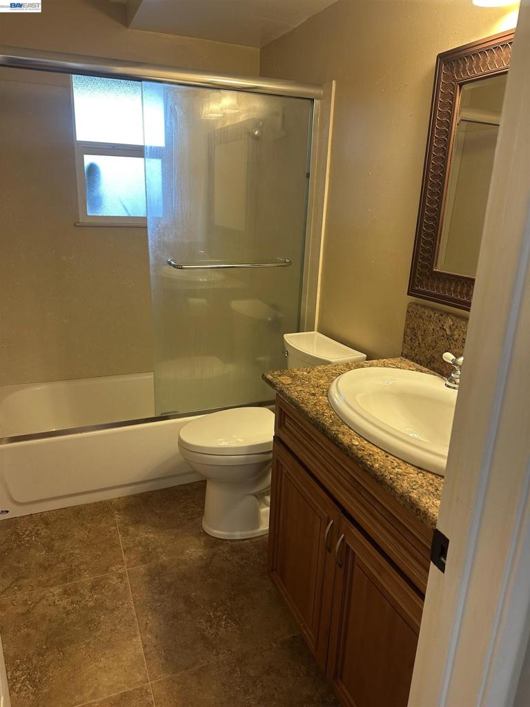 1282 Carmel Ct Property Photo 6