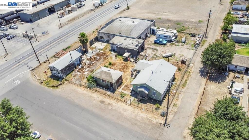 108 D St Property Photo 3