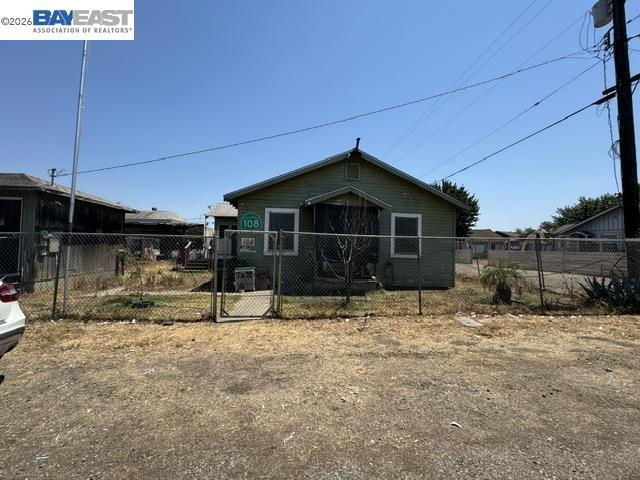 108 D St Property Photo 23