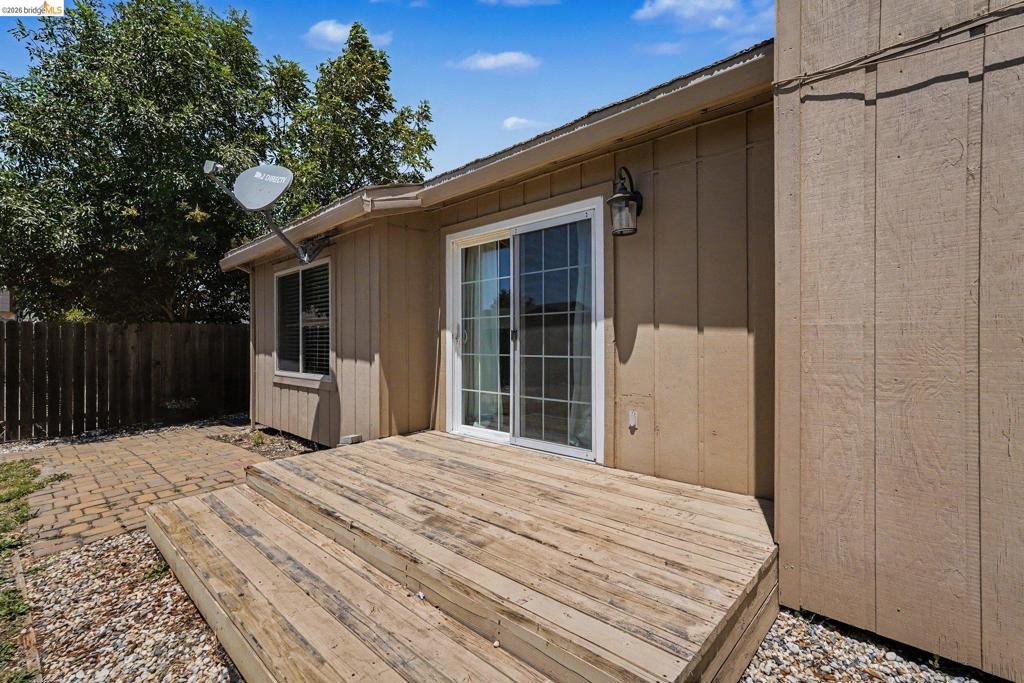 1303 Crane Dr Property Photo 27