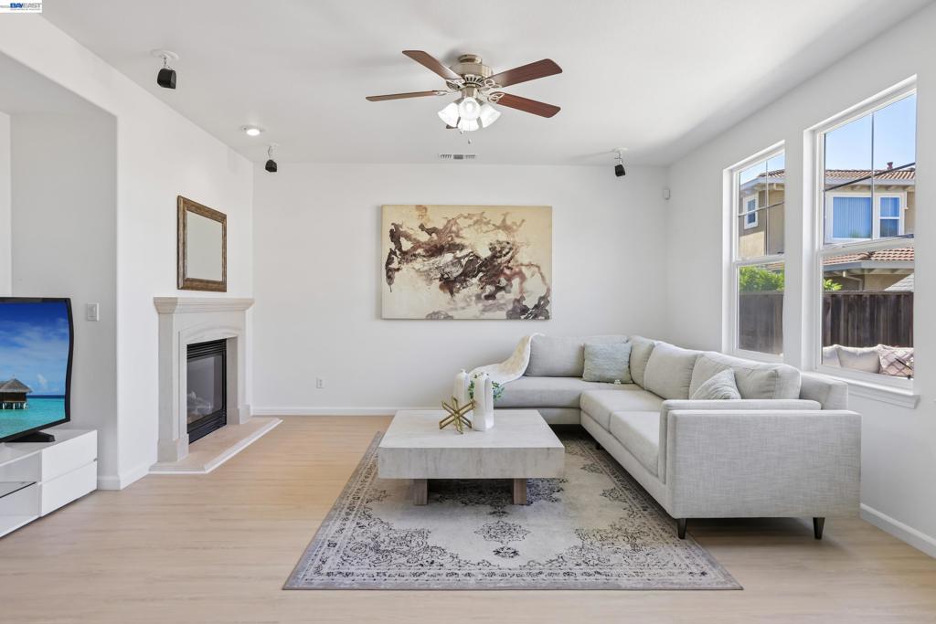 5556 Wells Ln Property Photo 12