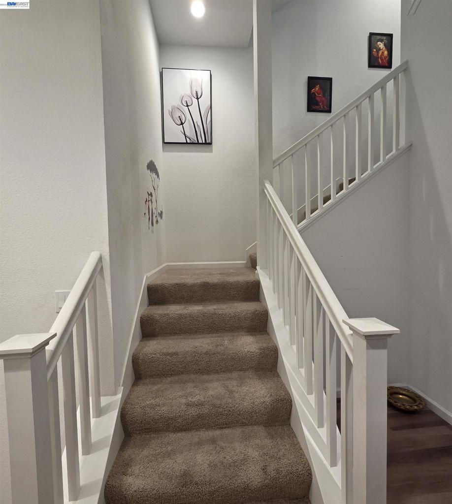 5585 Holly Bay Avenue Property Photo 8