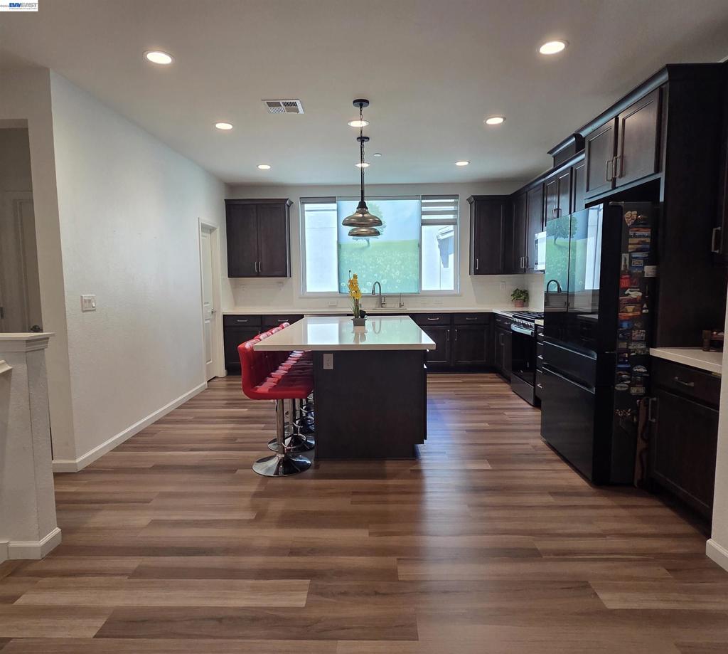 5585 Holly Bay Avenue Property Photo 9