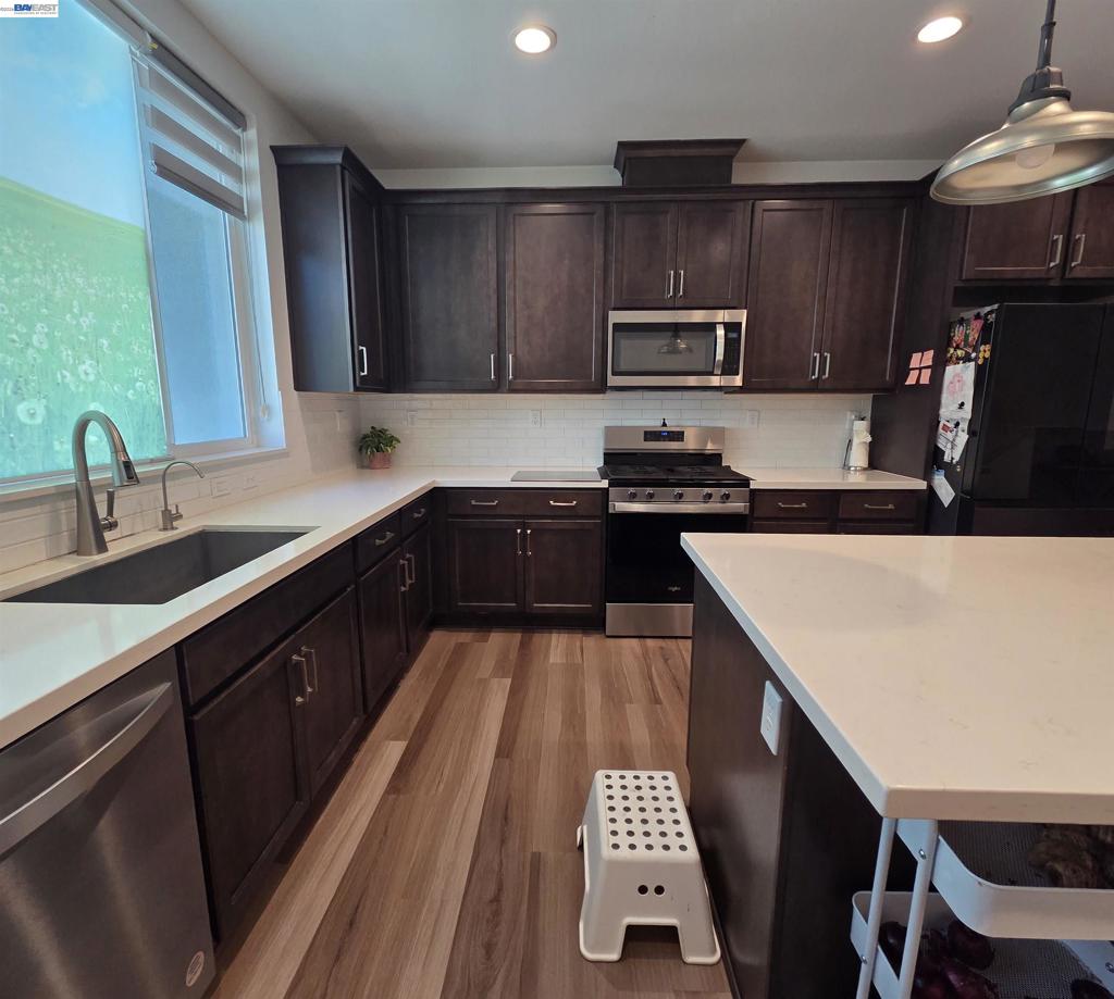 5585 Holly Bay Avenue Property Photo 10