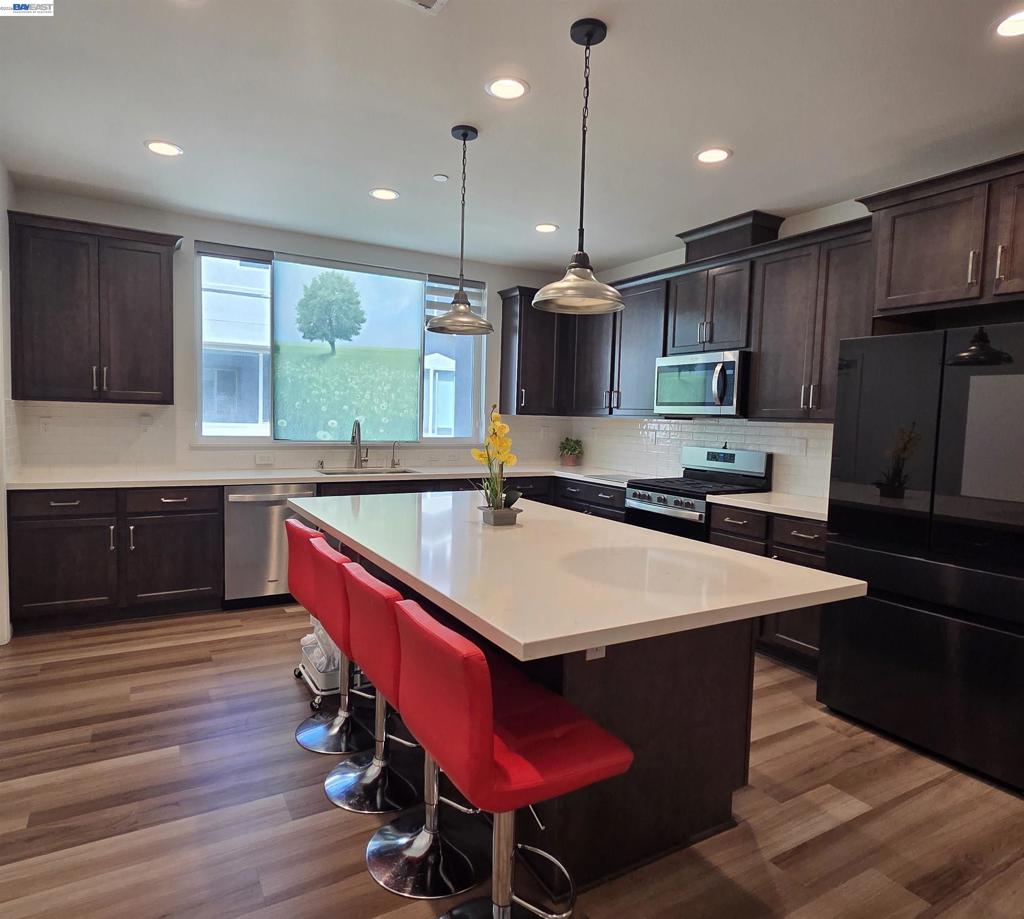 5585 Holly Bay Avenue Property Photo 12
