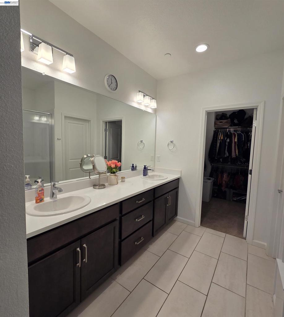 5585 Holly Bay Avenue Property Photo 23