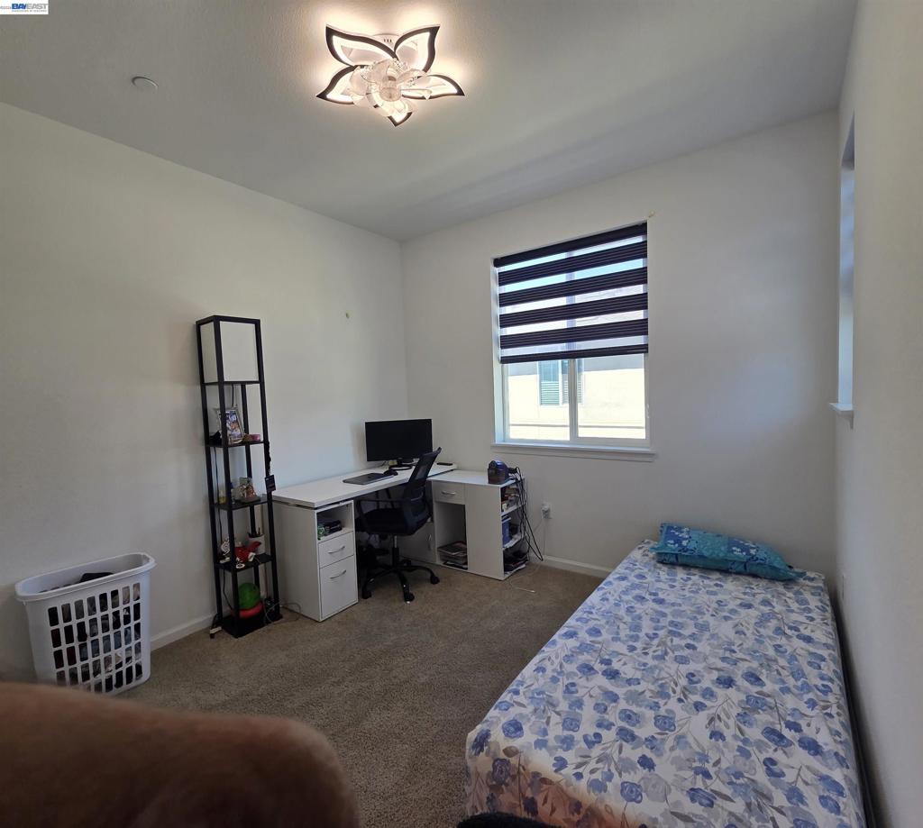 5585 Holly Bay Avenue Property Photo 24