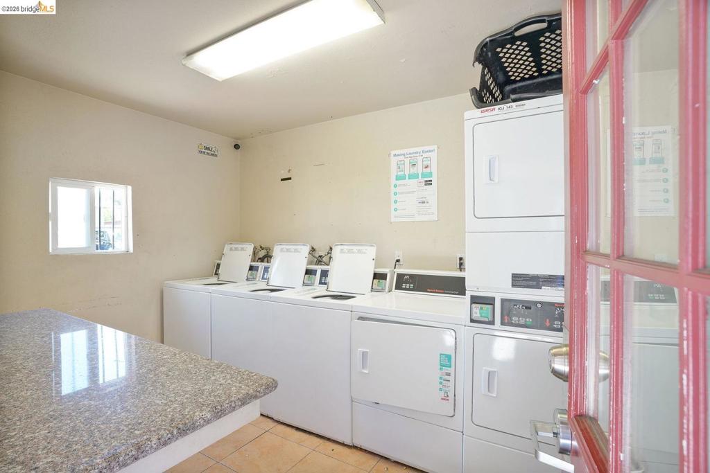 1017 H St Property Photo 8