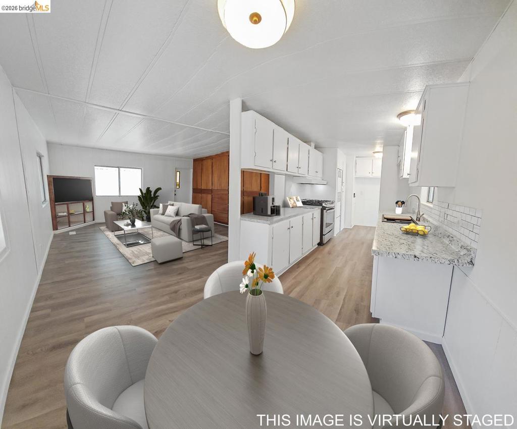 845 Mountain Shadows Blvd Property Photo 1