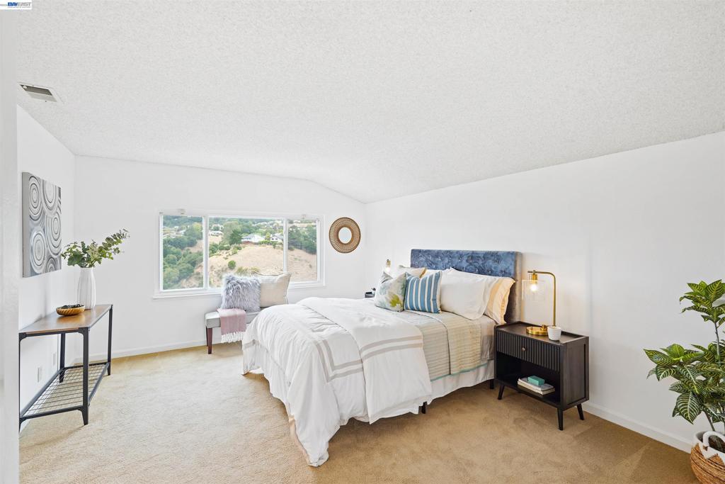 5219 Heavenly Ridge Ln Property Photo 8