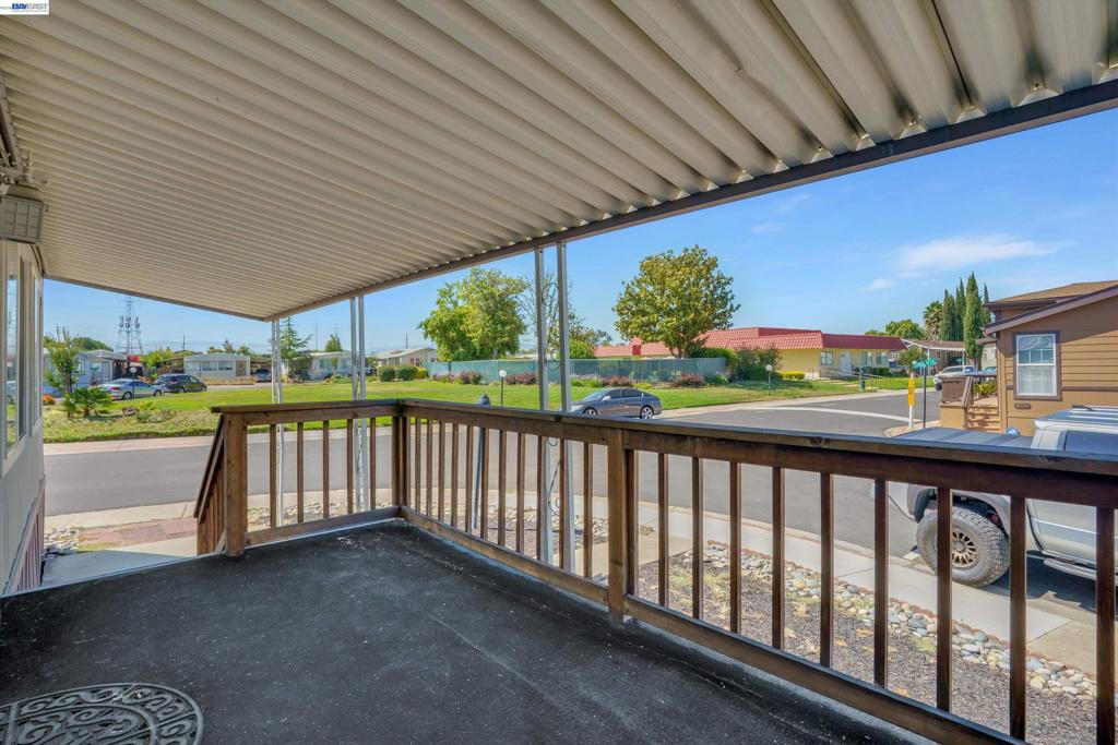 5166 Sunrise Dr Property Photo 2