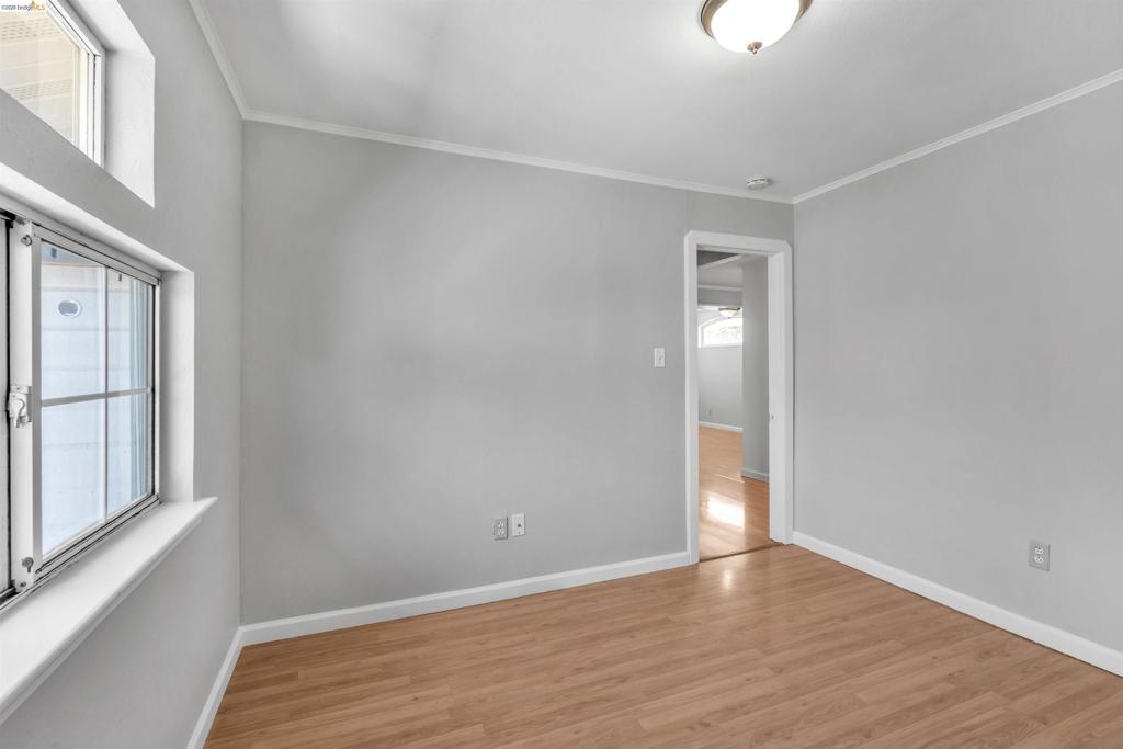 36863 Elm St Property Photo 16