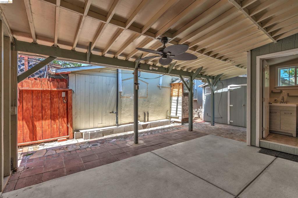 36863 Elm St Property Photo 21