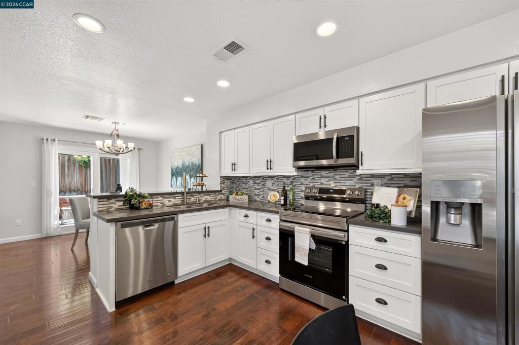 808 Destiny Ln Property Photo 14