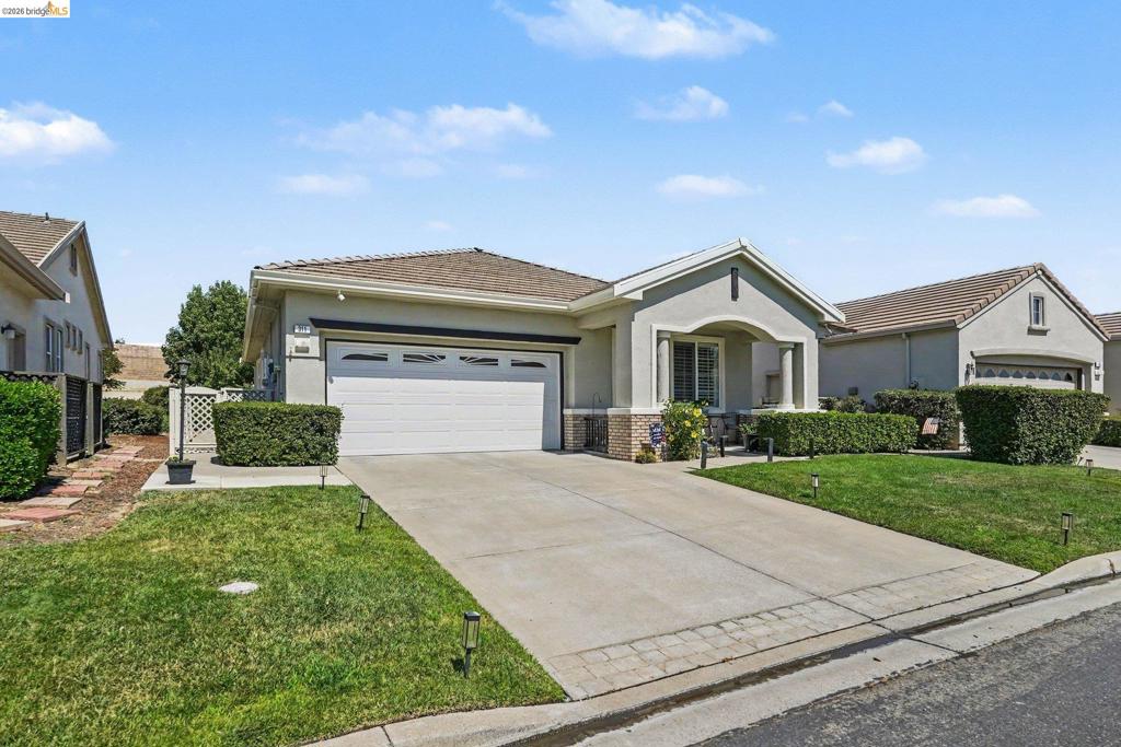 311 Upton Pyne Dr Property Photo 4