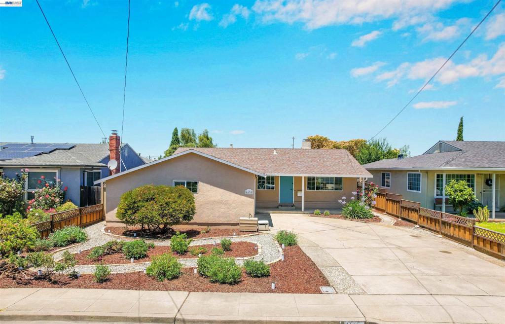 4635 Capitan Dr Property Photo