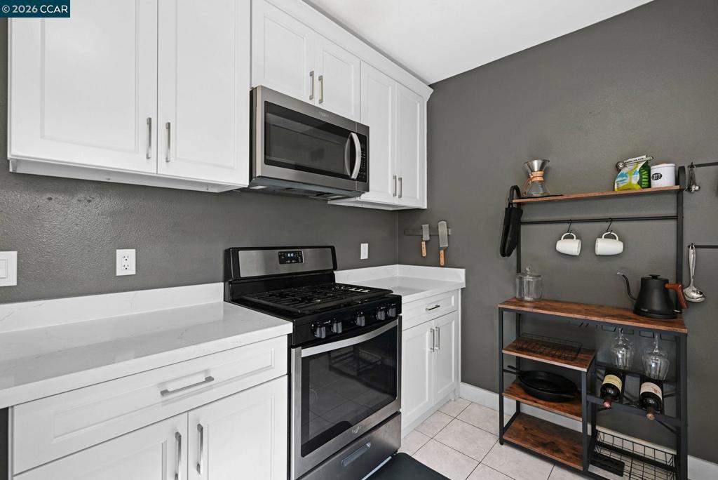 425 Bay St Property Photo 16