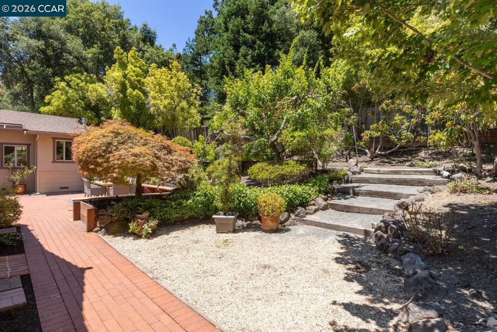 19 Valley Dr Property Photo 43