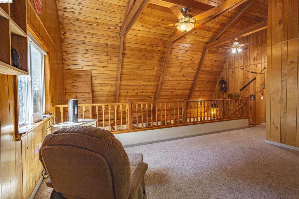 16643 Saddle Ct Property Photo 11