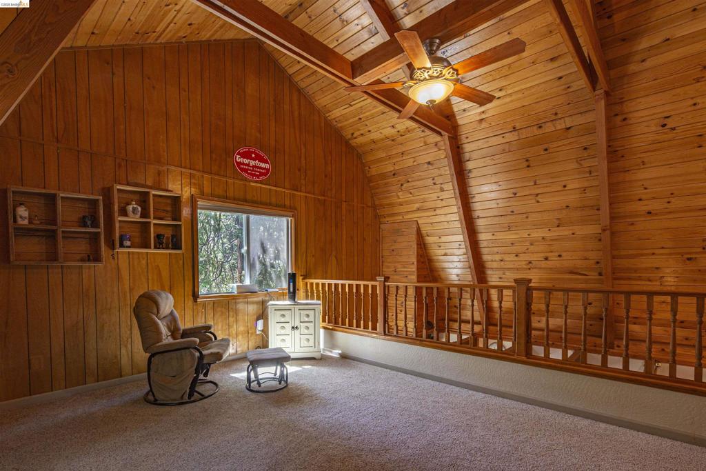 16643 Saddle Ct Property Photo 12