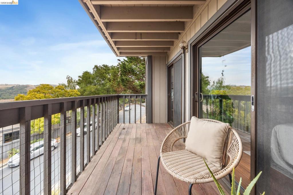 201 Vista Heights Rd Property Photo 16