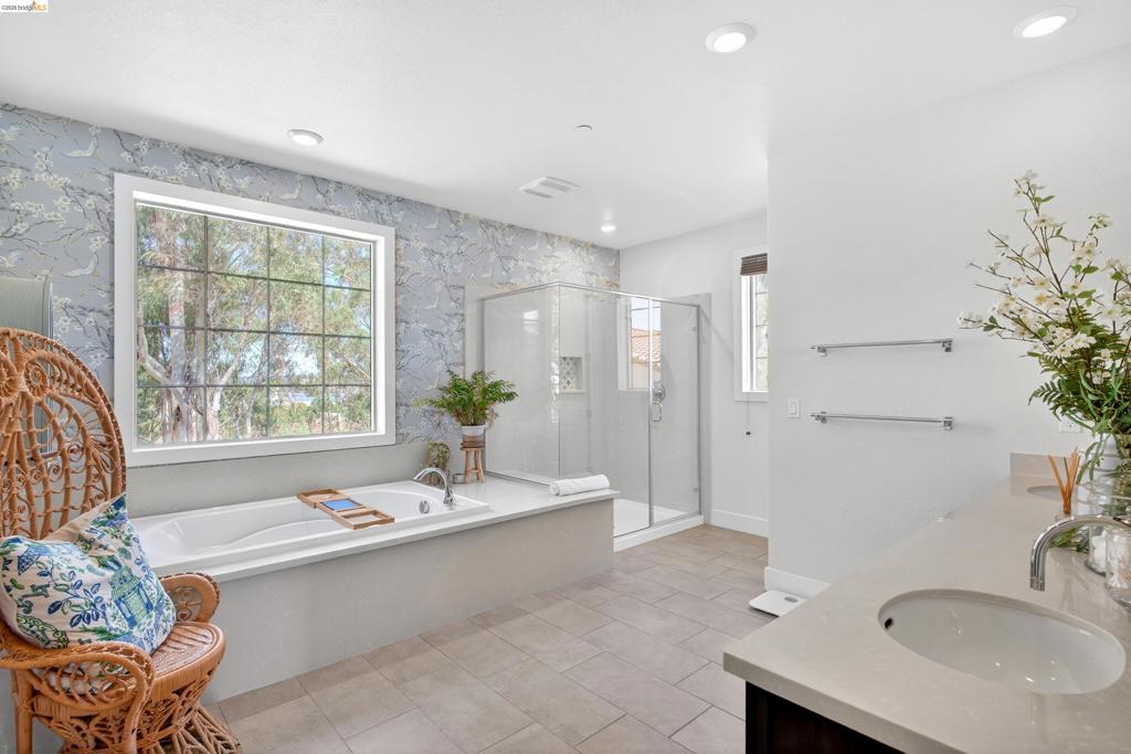 1461 Montclair St Property Photo 40