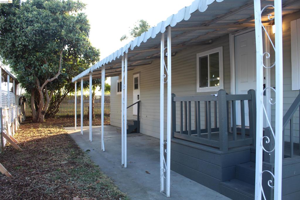 4400 Gateway Drive Property Photo 2