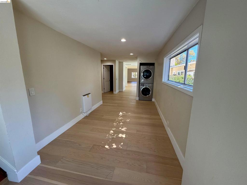 1327 Ward St Property Photo 2