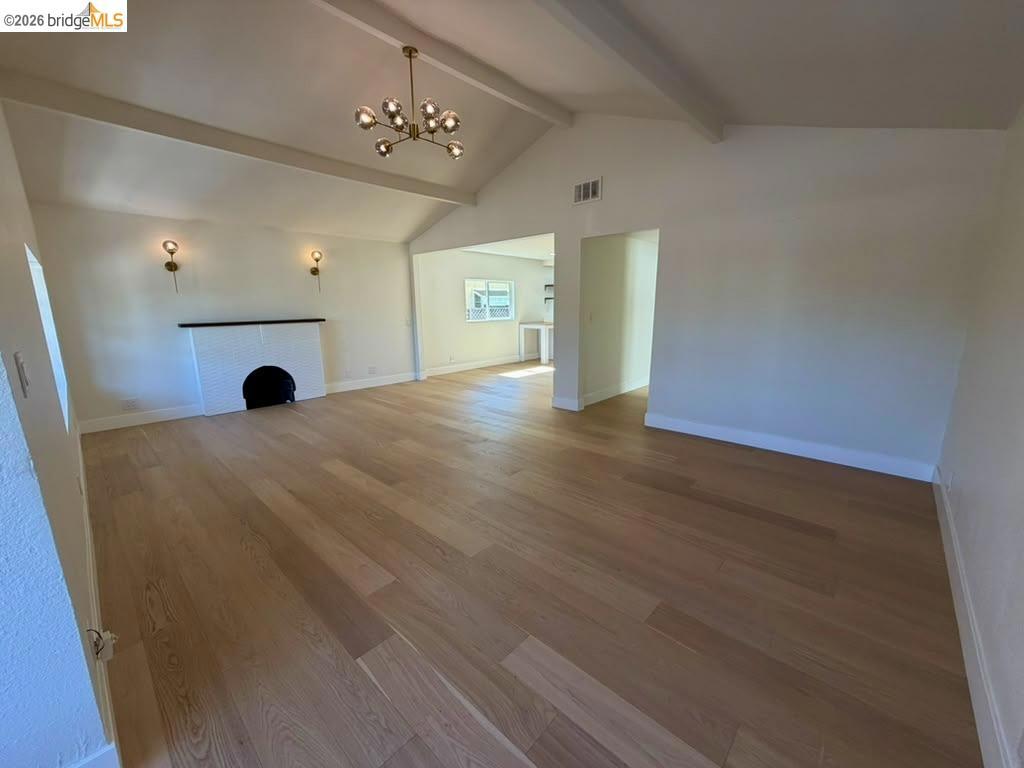 1327 Ward St Property Photo 4