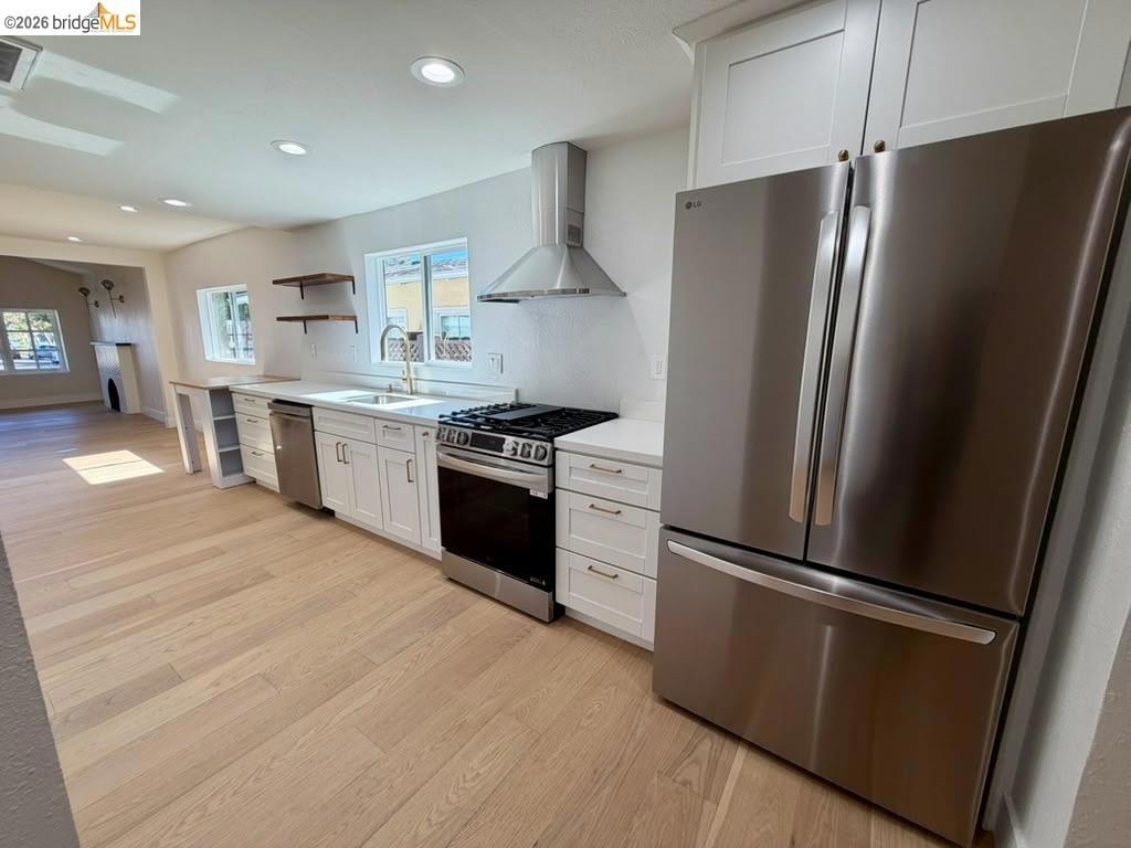 1327 Ward St Property Photo 6