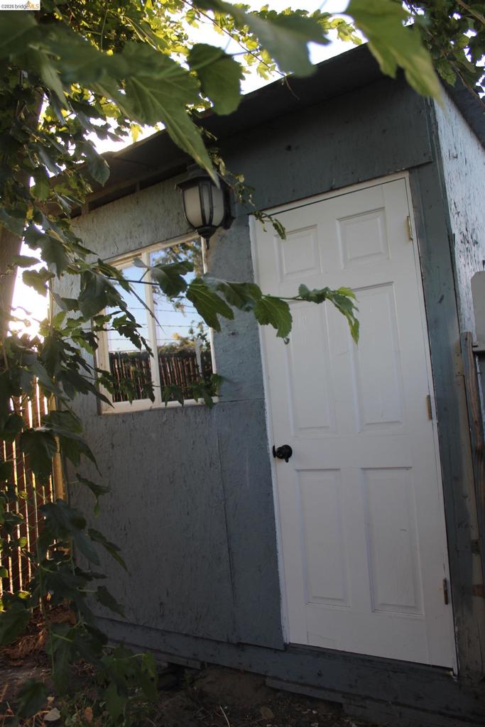 4400 Gateway Drive Property Photo 8