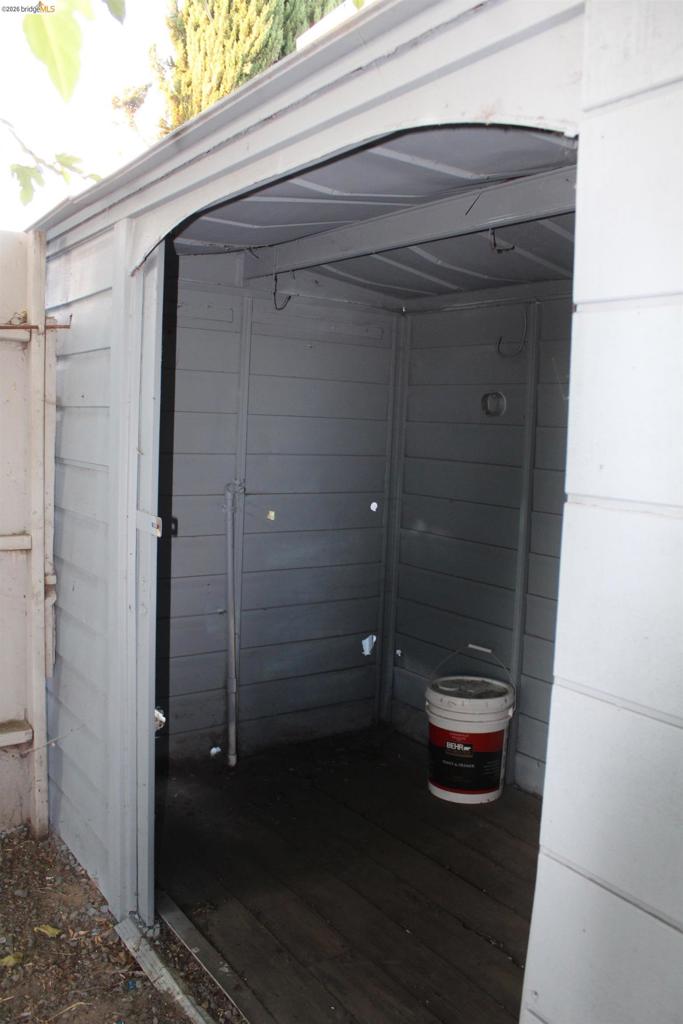 4400 Gateway Drive Property Photo 10