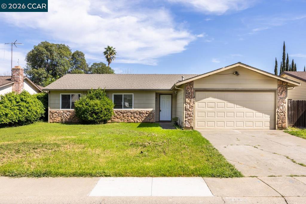 4009 Bairnsdale Way Property Photo 1