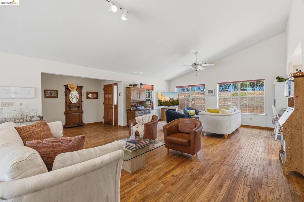10331 Slate Rim Rd Property Photo 5