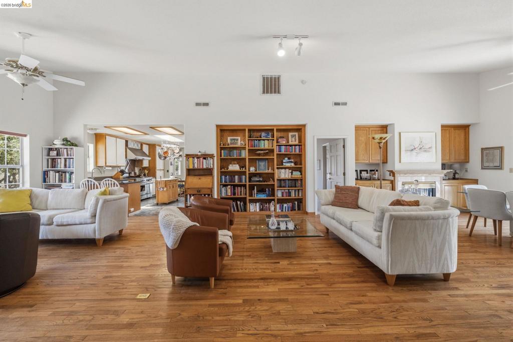 10331 Slate Rim Rd Property Photo 12
