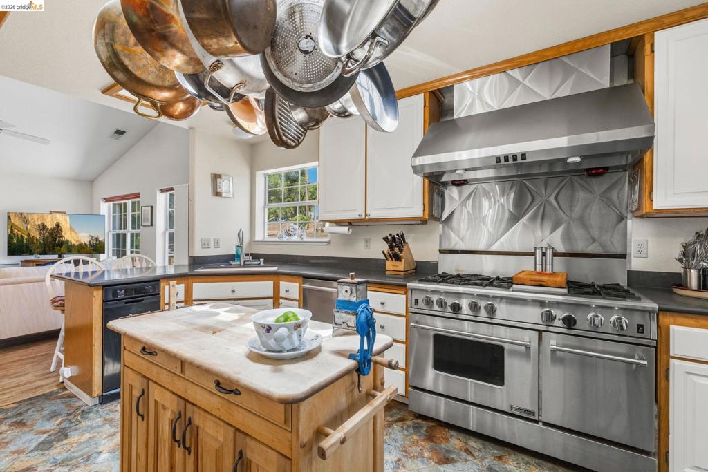 10331 Slate Rim Rd Property Photo 14