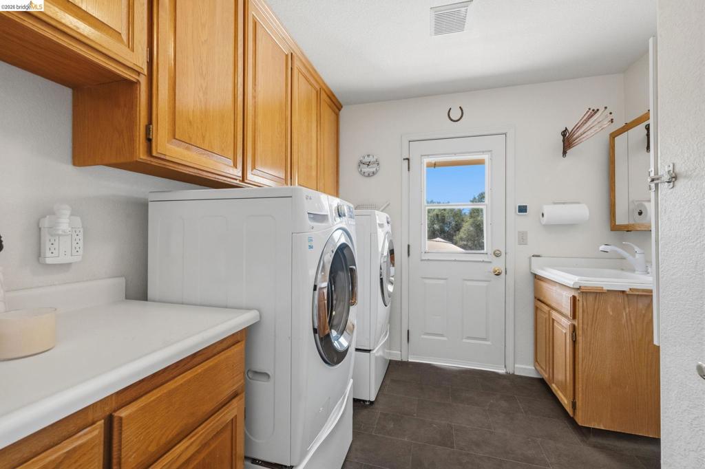 10331 Slate Rim Rd Property Photo 29