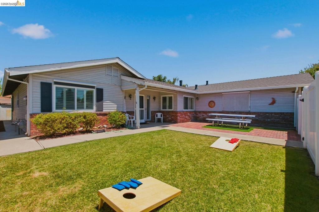 1421 Woodmont Way Property Photo 8