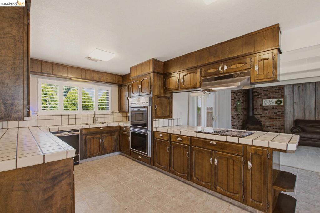 1421 Woodmont Way Property Photo 17