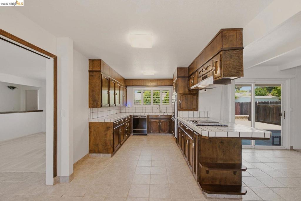 1421 Woodmont Way Property Photo 19