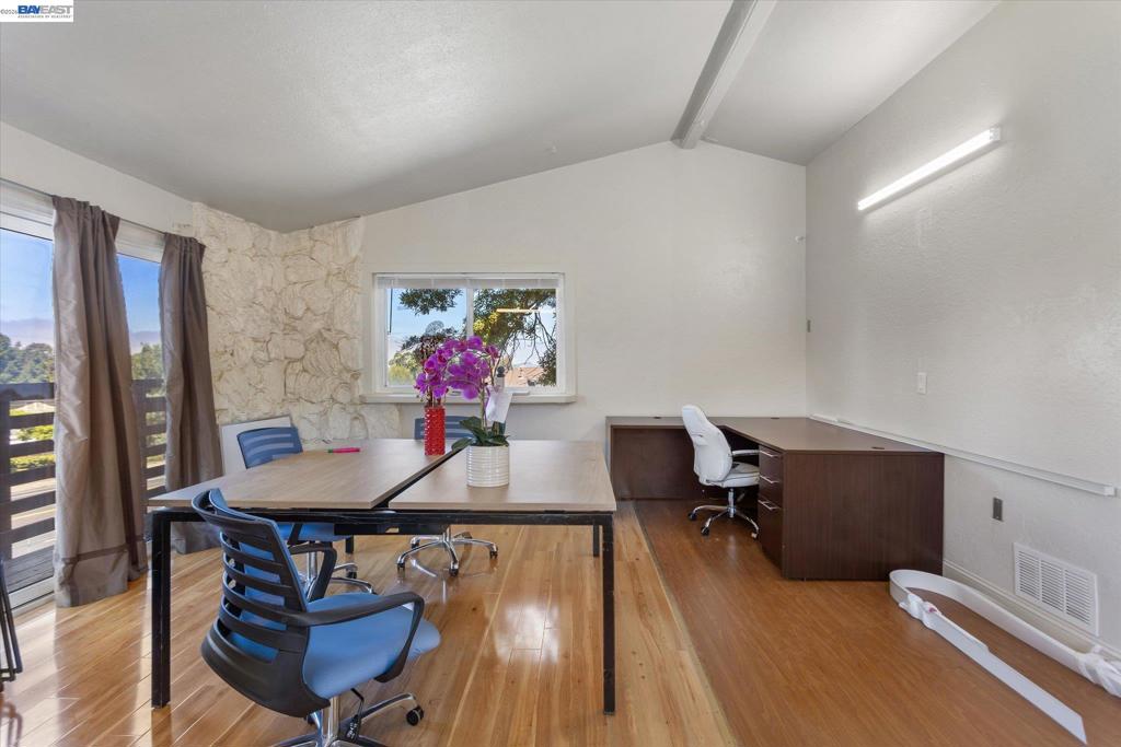 26770 Hayward Blvd Property Photo 13
