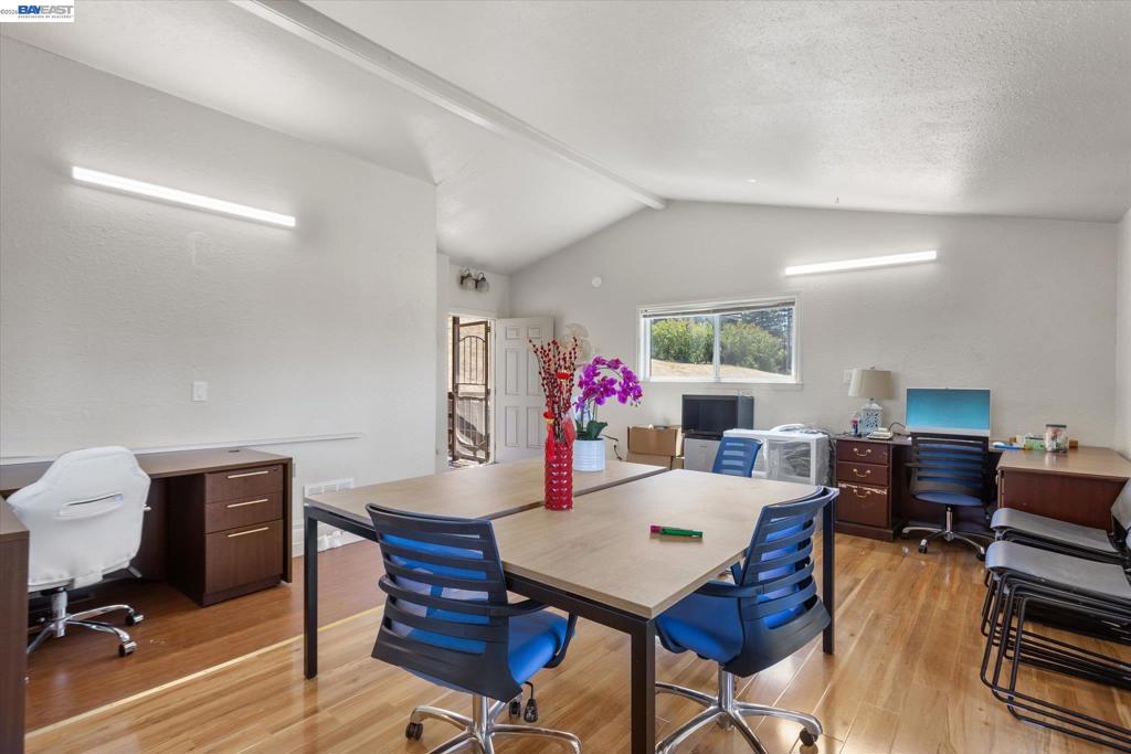 26770 Hayward Blvd Property Photo 14