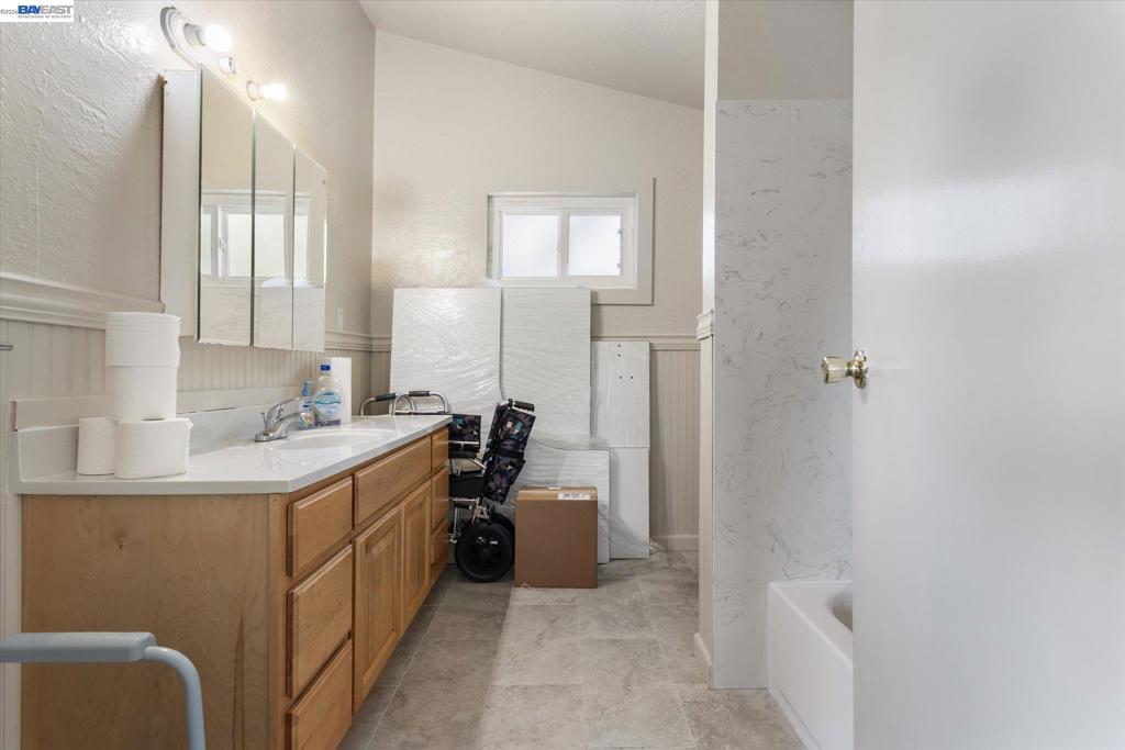 26770 Hayward Blvd Property Photo 15