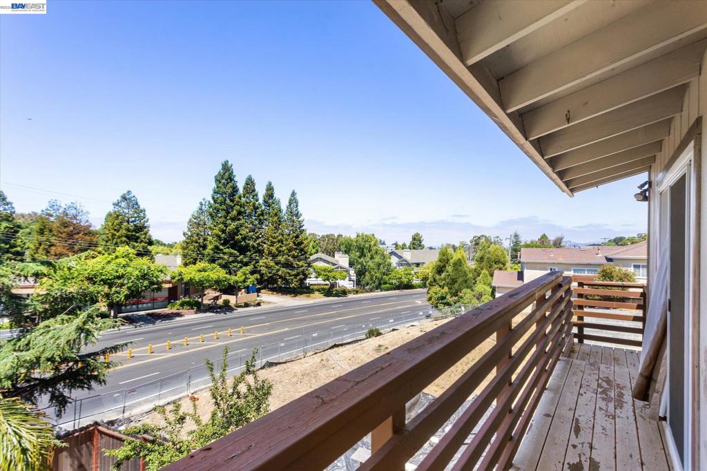 26770 Hayward Blvd Property Photo 17