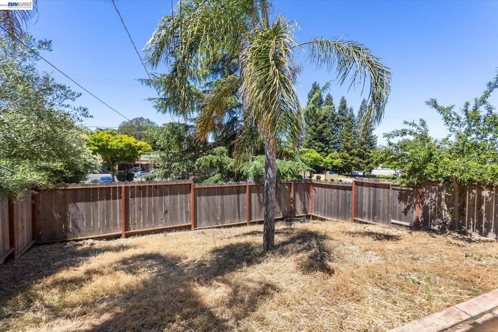 26770 Hayward Blvd Property Photo 19