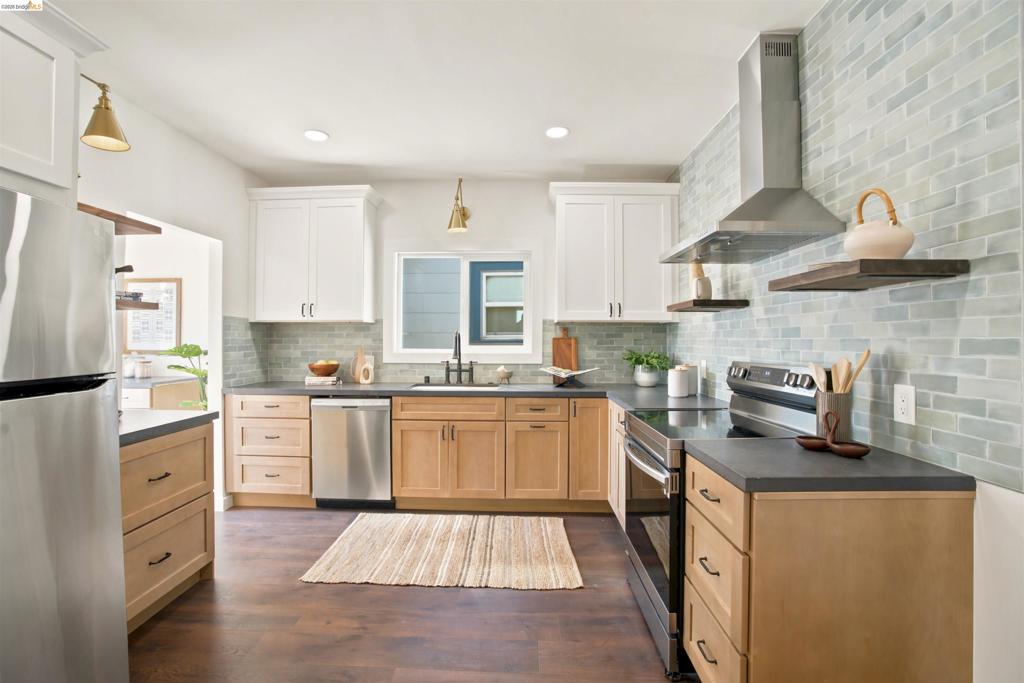 4205 West St Property Photo 22
