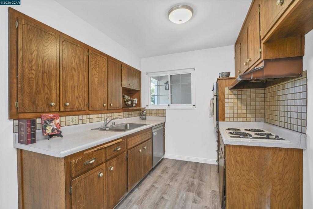 3555 Thunderbird Dr Property Photo 11