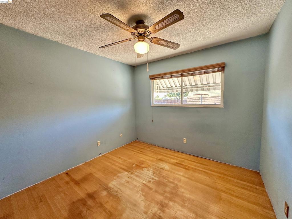 4269 Ribera St Property Photo 9